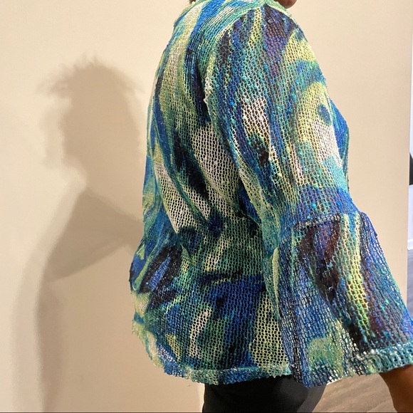 Blue and Green Long Sleeve Mesh Shirt - Picture 3 of 6